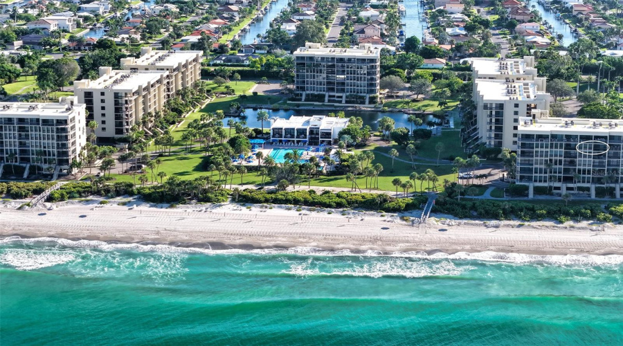 Longboat Key, Florida 34228, 2 Bedroom Bedrooms, ,2 Bathroombathrooms,Residential,For Sale,Gulf Of Mexico,0,Mfra4663883