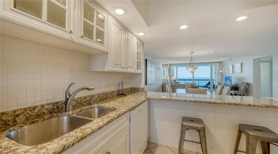Longboat Key, Florida 34228, 2 Bedroom Bedrooms, ,2 Bathroombathrooms,Residential,For Sale,Gulf Of Mexico,0,Mfra4663883