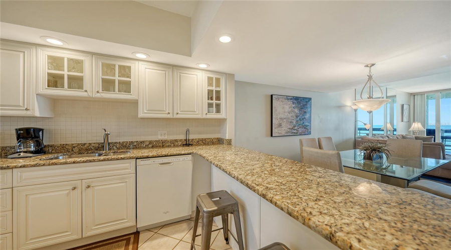 Longboat Key, Florida 34228, 2 Bedroom Bedrooms, ,2 Bathroombathrooms,Residential,For Sale,Gulf Of Mexico,0,Mfra4663883