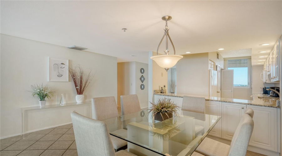 Longboat Key, Florida 34228, 2 Bedroom Bedrooms, ,2 Bathroombathrooms,Residential,For Sale,Gulf Of Mexico,0,Mfra4663883
