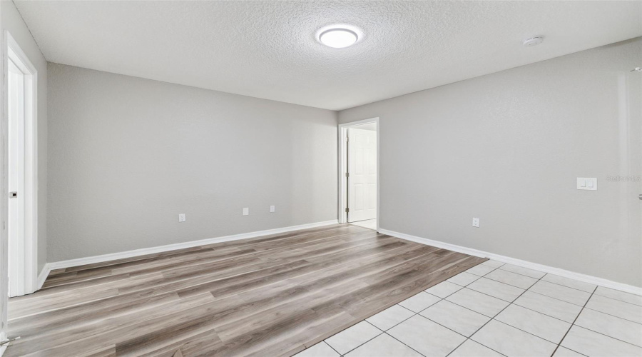 Lakeland, Florida 33810, 2 Bedroom Bedrooms, ,2 Bathroombathrooms,Residential,For Sale,Shirley,0,Mfro6436524