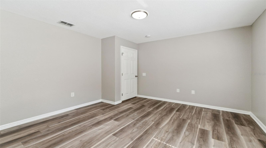 Lakeland, Florida 33810, 2 Bedroom Bedrooms, ,2 Bathroombathrooms,Residential,For Sale,Shirley,0,Mfro6436524
