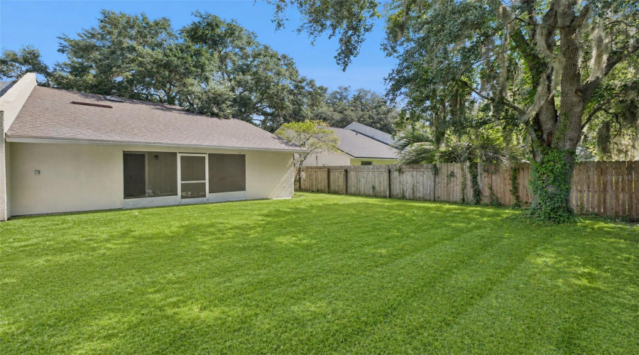 Lakeland, Florida 33810, 2 Bedroom Bedrooms, ,2 Bathroombathrooms,Residential,For Sale,Shirley,0,Mfro6436524