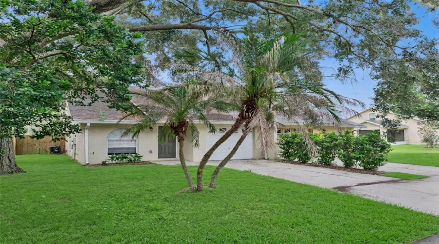 Lakeland, Florida 33810, 2 Bedroom Bedrooms, ,2 Bathroombathrooms,Residential,For Sale,Shirley,0,Mfro6436524