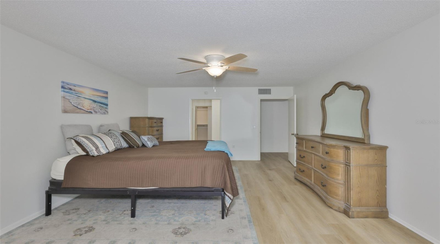 Bradenton, Florida 34210, 2 Bedroom Bedrooms, ,2 Bathroombathrooms,Residential,For Sale,Lakeside,0,Mfra4684388