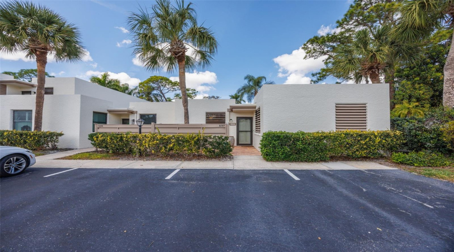 Bradenton, Florida 34210, 2 Bedroom Bedrooms, ,2 Bathroombathrooms,Residential,For Sale,Lakeside,0,Mfra4684388