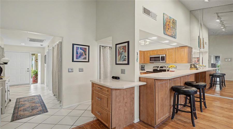 Tarpon Springs, Florida 34689, 2 Bedroom Bedrooms, ,2 Bathroombathrooms,Residential,For Sale,Palm,0,Mfrtb8525549