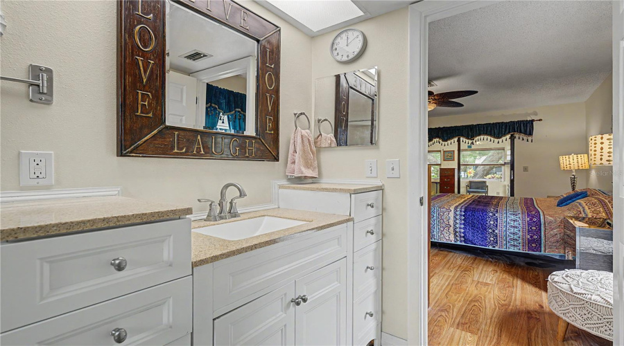Tarpon Springs, Florida 34689, 2 Bedroom Bedrooms, ,2 Bathroombathrooms,Residential,For Sale,Palm,0,Mfrtb8525549