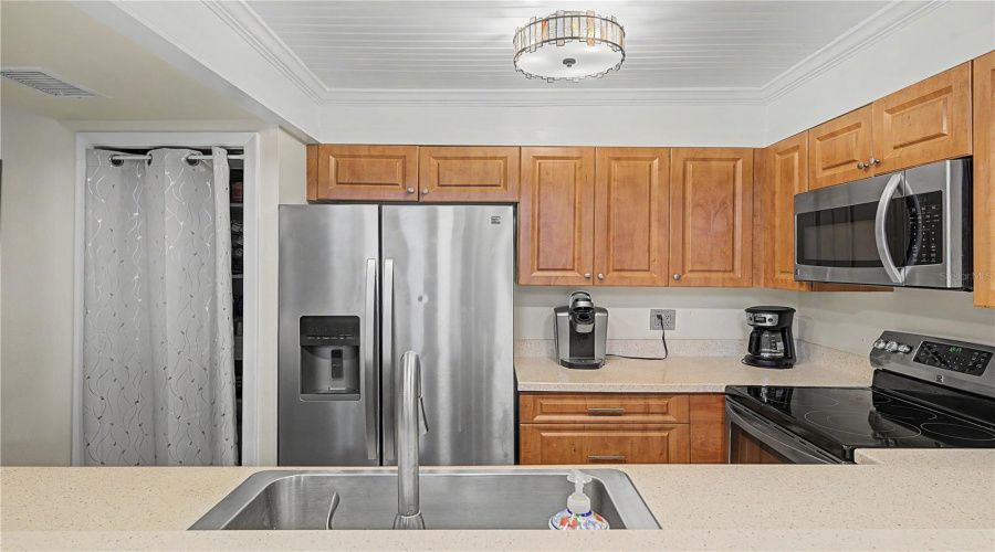 Tarpon Springs, Florida 34689, 2 Bedroom Bedrooms, ,2 Bathroombathrooms,Residential,For Sale,Palm,0,Mfrtb8525549
