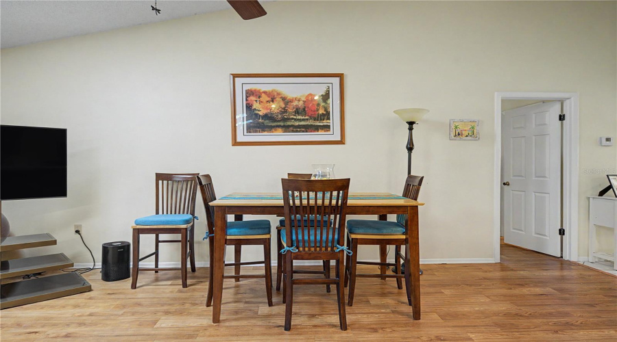 Tarpon Springs, Florida 34689, 2 Bedroom Bedrooms, ,2 Bathroombathrooms,Residential,For Sale,Palm,0,Mfrtb8525549