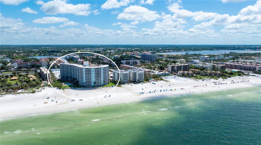 Sarasota, Florida 34242, 2 Bedroom Bedrooms, ,2 Bathroombathrooms,Residential,For Sale,Midnight Pass,0,Mfra4703664
