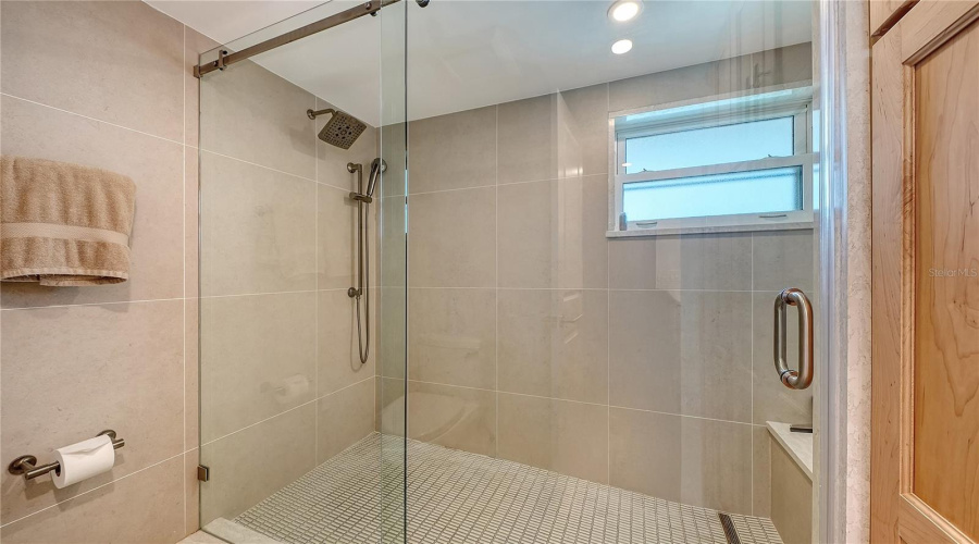 Sarasota, Florida 34242, 2 Bedroom Bedrooms, ,2 Bathroombathrooms,Residential,For Sale,Midnight Pass,0,Mfra4703664