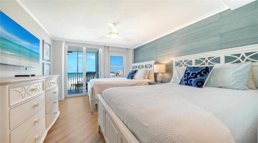 Sarasota, Florida 34242, 2 Bedroom Bedrooms, ,2 Bathroombathrooms,Residential,For Sale,Midnight Pass,0,Mfra4703664