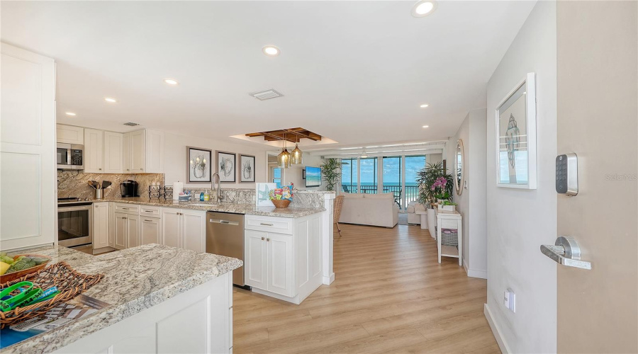Sarasota, Florida 34242, 2 Bedroom Bedrooms, ,2 Bathroombathrooms,Residential,For Sale,Midnight Pass,0,Mfra4703664