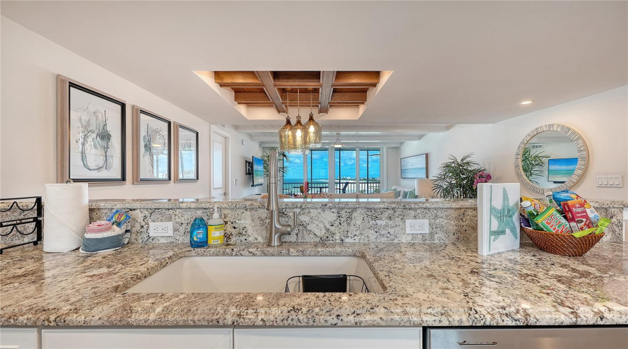 Sarasota, Florida 34242, 2 Bedroom Bedrooms, ,2 Bathroombathrooms,Residential,For Sale,Midnight Pass,0,Mfra4703664
