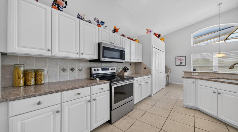 Davenport, Florida 33837, 3 Bedroom Bedrooms, ,2 Bathroombathrooms,Residential,For Sale,Spanish Moss,0,Mfro6434679