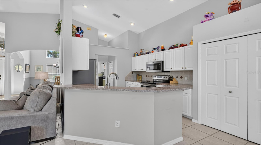Davenport, Florida 33837, 3 Bedroom Bedrooms, ,2 Bathroombathrooms,Residential,For Sale,Spanish Moss,0,Mfro6434679