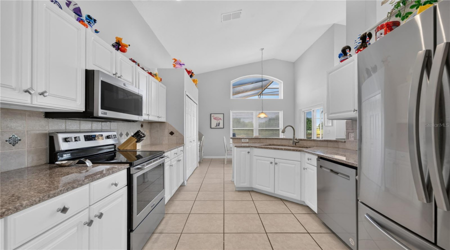 Davenport, Florida 33837, 3 Bedroom Bedrooms, ,2 Bathroombathrooms,Residential,For Sale,Spanish Moss,0,Mfro6434679