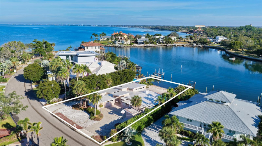 Sarasota, Florida 34234, 3 Bedroom Bedrooms, ,3 Bathroombathrooms,Residential,For Sale,Shore,0,Mfra4671767
