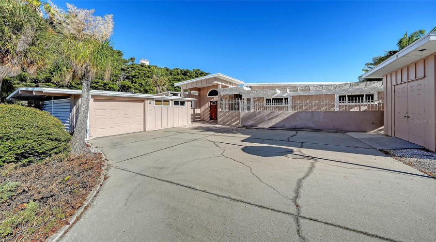 Sarasota, Florida 34234, 3 Bedroom Bedrooms, ,3 Bathroombathrooms,Residential,For Sale,Shore,0,Mfra4671767