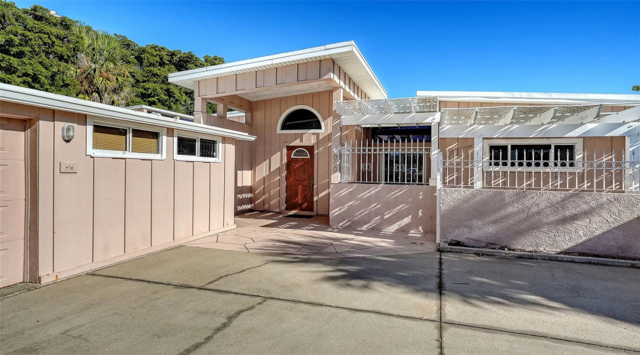 Sarasota, Florida 34234, 3 Bedroom Bedrooms, ,3 Bathroombathrooms,Residential,For Sale,Shore,0,Mfra4671767
