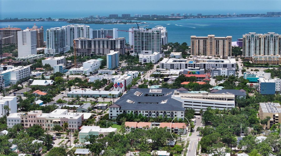 Sarasota, Florida 34236, 2 Bedroom Bedrooms, ,2 Bathroombathrooms,Residential,For Sale,Orange,0,Mfra4671326