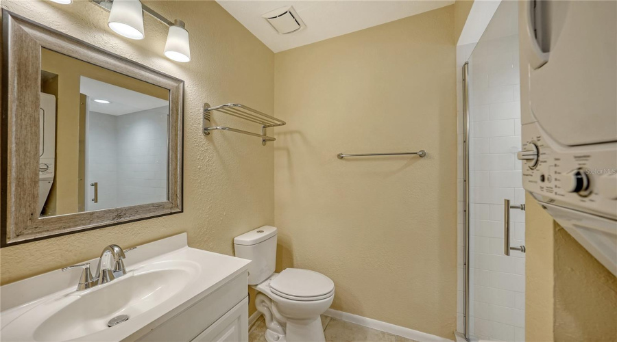 Sarasota, Florida 34236, 2 Bedroom Bedrooms, ,2 Bathroombathrooms,Residential,For Sale,Orange,0,Mfra4671326
