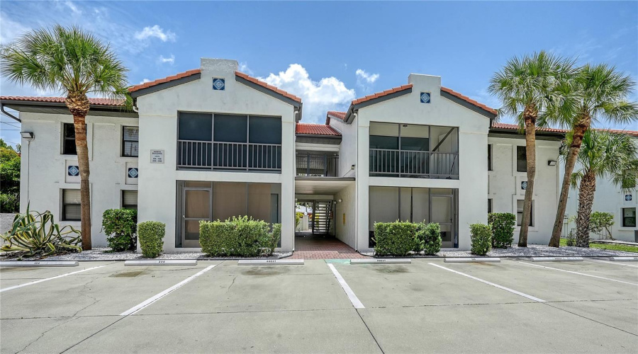 Sarasota, Florida 34236, 2 Bedroom Bedrooms, ,2 Bathroombathrooms,Residential,For Sale,Orange,0,Mfra4671326