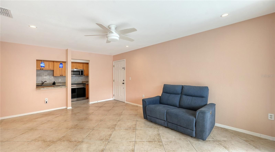 Sarasota, Florida 34236, 2 Bedroom Bedrooms, ,2 Bathroombathrooms,Residential,For Sale,Orange,0,Mfra4671326