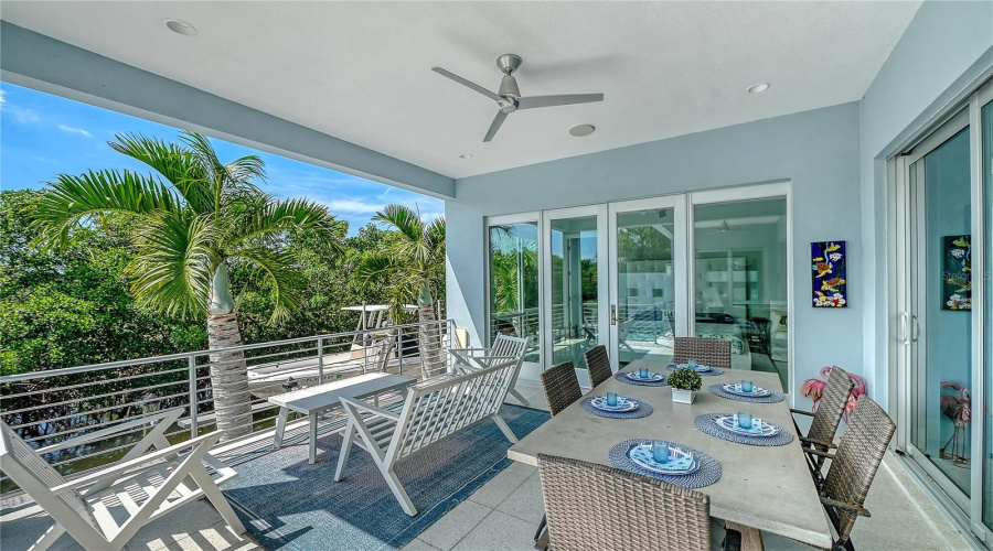 Longboat Key, Florida 34228, 4 Bedroom Bedrooms, ,3 Bathroombathrooms,Residential,For Sale,Jungle Queen,0,Mfra4696488