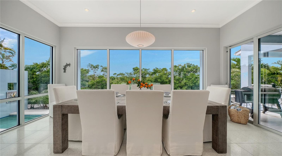 Longboat Key, Florida 34228, 4 Bedroom Bedrooms, ,3 Bathroombathrooms,Residential,For Sale,Jungle Queen,0,Mfra4696488