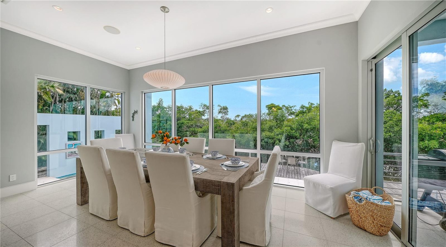 Longboat Key, Florida 34228, 4 Bedroom Bedrooms, ,3 Bathroombathrooms,Residential,For Sale,Jungle Queen,0,Mfra4696488
