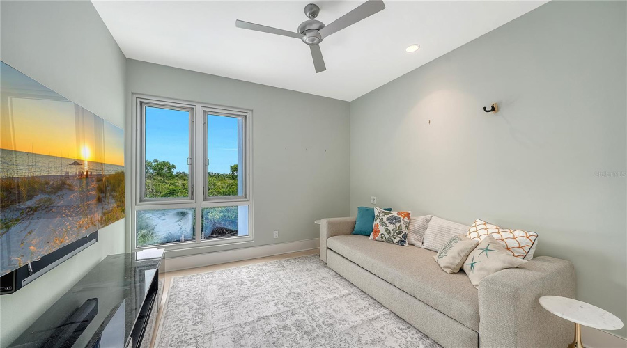 Longboat Key, Florida 34228, 4 Bedroom Bedrooms, ,3 Bathroombathrooms,Residential,For Sale,Jungle Queen,0,Mfra4696488