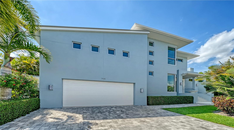Longboat Key, Florida 34228, 4 Bedroom Bedrooms, ,3 Bathroombathrooms,Residential,For Sale,Jungle Queen,0,Mfra4696488