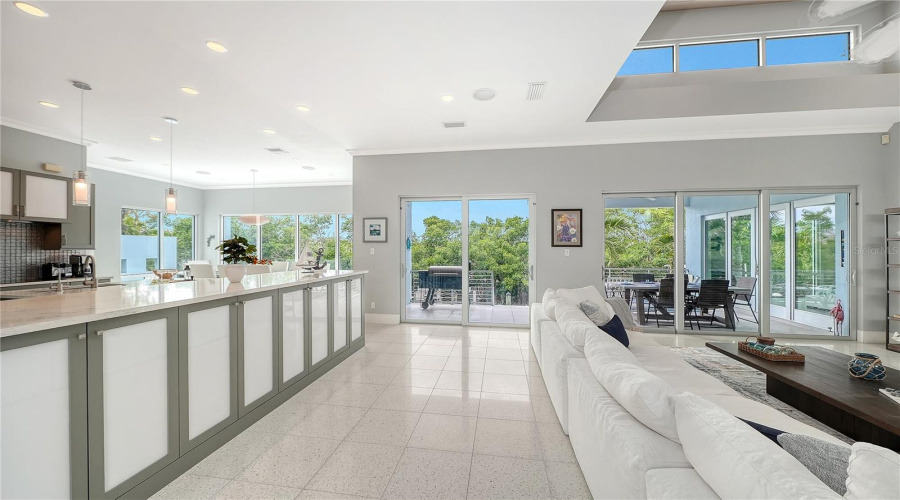 Longboat Key, Florida 34228, 4 Bedroom Bedrooms, ,3 Bathroombathrooms,Residential,For Sale,Jungle Queen,0,Mfra4696488