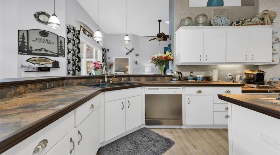 Punta Gorda, Florida 33980, 2 Bedroom Bedrooms, ,2 Bathroombathrooms,Residential,For Sale,Palace,0,Mfrc7518293