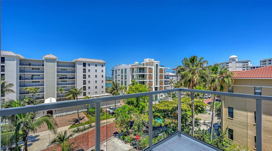 Sarasota, Florida 34236, 3 Bedroom Bedrooms, ,3 Bathroombathrooms,Residential,For Sale,Golden Gate,0,Mfra4694319