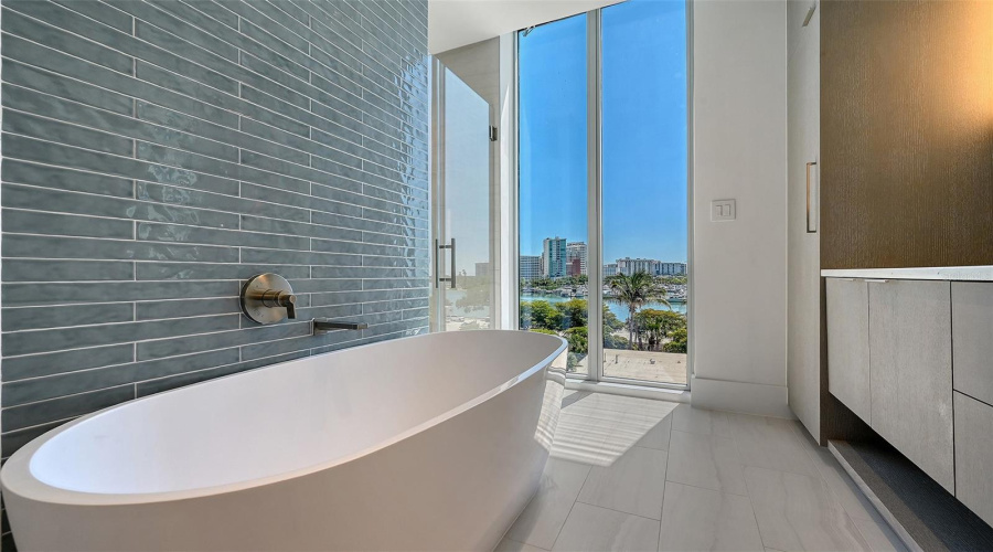 Sarasota, Florida 34236, 3 Bedroom Bedrooms, ,3 Bathroombathrooms,Residential,For Sale,Golden Gate,0,Mfra4694319