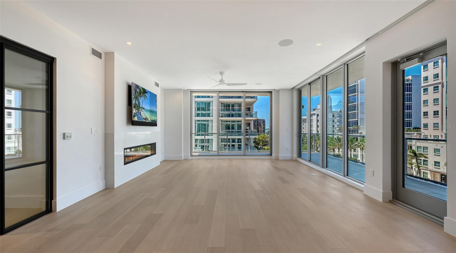 Sarasota, Florida 34236, 3 Bedroom Bedrooms, ,3 Bathroombathrooms,Residential,For Sale,Golden Gate,0,Mfra4694319