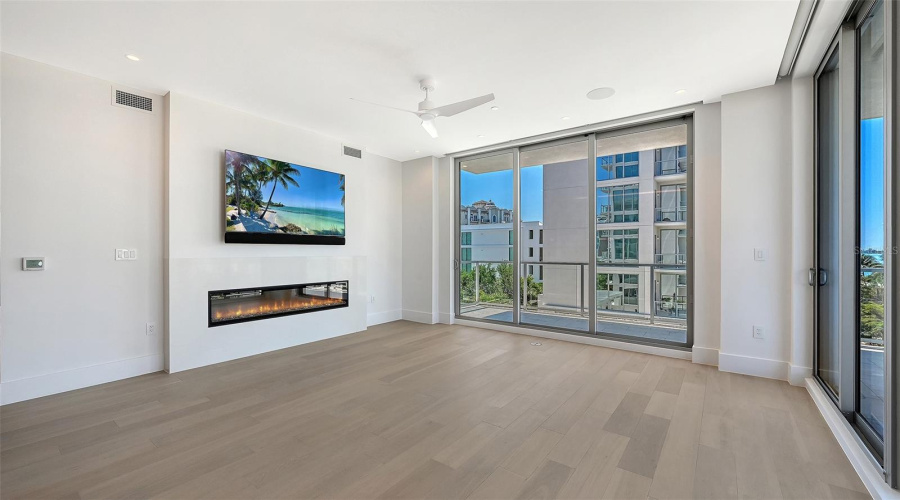Sarasota, Florida 34236, 3 Bedroom Bedrooms, ,3 Bathroombathrooms,Residential,For Sale,Golden Gate,0,Mfra4694319