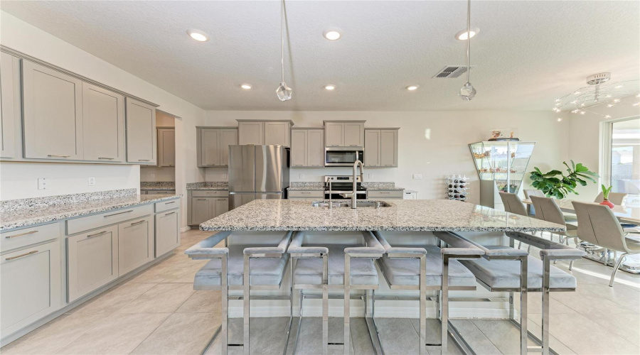 Bradenton, Florida 34208, 5 Bedroom Bedrooms, ,3 Bathroombathrooms,Residential,For Sale,Turning Tides,0,Mfrtb8480205