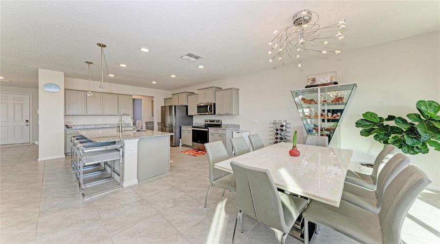 Bradenton, Florida 34208, 5 Bedroom Bedrooms, ,3 Bathroombathrooms,Residential,For Sale,Turning Tides,0,Mfrtb8480205