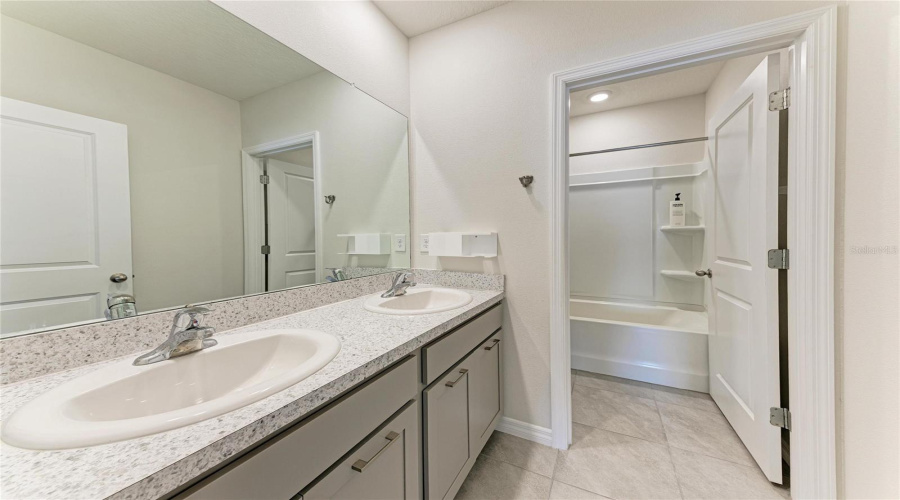 Bradenton, Florida 34208, 5 Bedroom Bedrooms, ,3 Bathroombathrooms,Residential,For Sale,Turning Tides,0,Mfrtb8480205