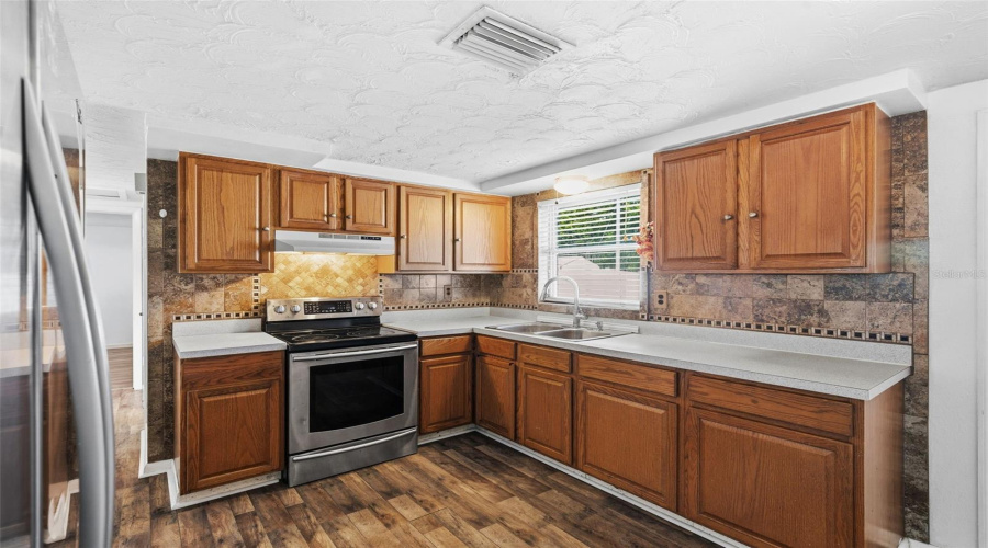 New Port Richey, Florida 34652, 3 Bedroom Bedrooms, ,1 Bathroombathrooms,Residential,For Sale,1St,0,Mfrtb8521131
