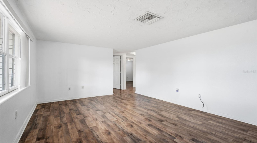 New Port Richey, Florida 34652, 3 Bedroom Bedrooms, ,1 Bathroombathrooms,Residential,For Sale,1St,0,Mfrtb8521131