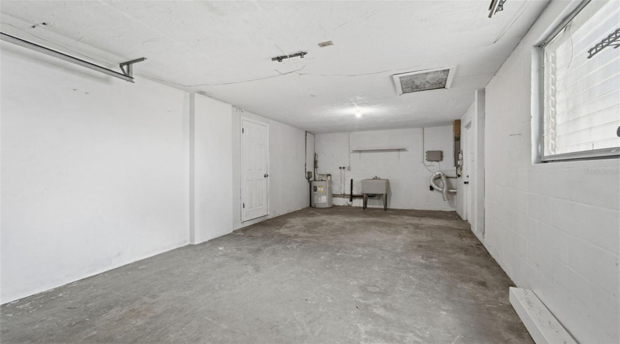 New Port Richey, Florida 34652, 3 Bedroom Bedrooms, ,1 Bathroombathrooms,Residential,For Sale,1St,0,Mfrtb8521131