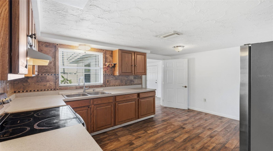 New Port Richey, Florida 34652, 3 Bedroom Bedrooms, ,1 Bathroombathrooms,Residential,For Sale,1St,0,Mfrtb8521131