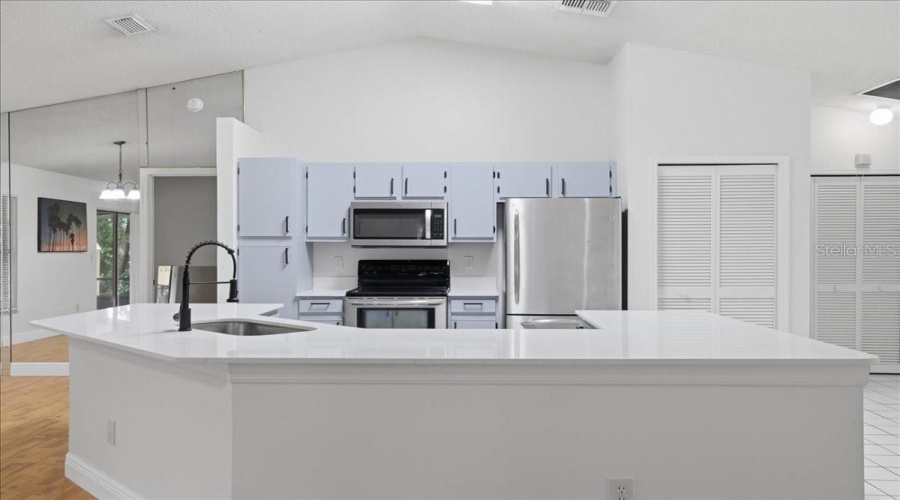 Orlando, Florida 32808, 4 Bedroom Bedrooms, ,2 Bathroombathrooms,Residential,For Sale,Caurus,0,Mfro6431916
