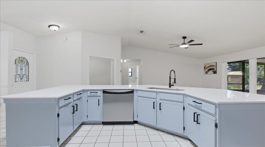 Orlando, Florida 32808, 4 Bedroom Bedrooms, ,2 Bathroombathrooms,Residential,For Sale,Caurus,0,Mfro6431916