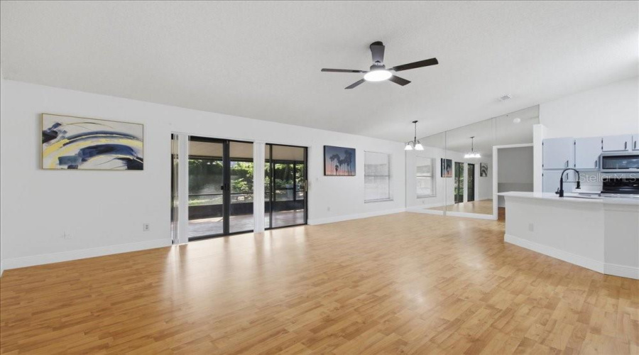 Orlando, Florida 32808, 4 Bedroom Bedrooms, ,2 Bathroombathrooms,Residential,For Sale,Caurus,0,Mfro6431916